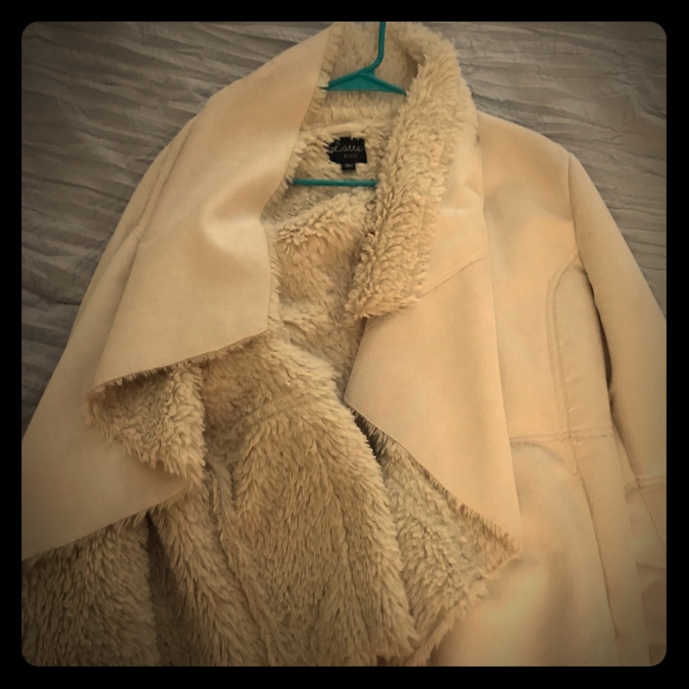 Xl Latte Black Coat